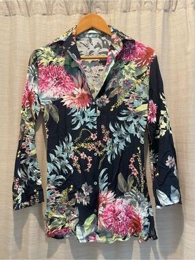 San Lorenzo - Black Floral collared Button-Up blouse